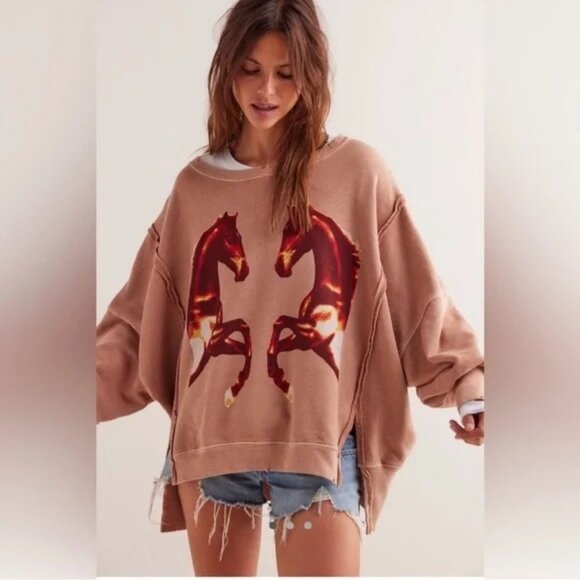 Free People Tops - NWOT Free People Mirrored Horses Graphic Camden w/ small flaw size- LARGE
